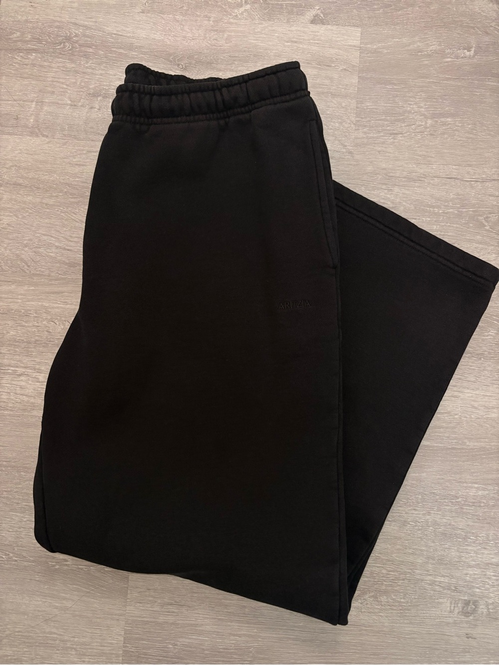 Aritzia Black Mega Fit SweatFleece Cozy Fleece Sweatpants